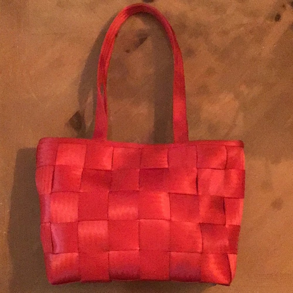 Harvey’s Seat Belt 9.5” X 10.5” Red Tote Bag *VGUC